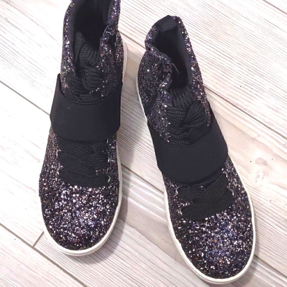 (38-0564)  Dolce Vita Women's Onyx Sneakers Sz 5